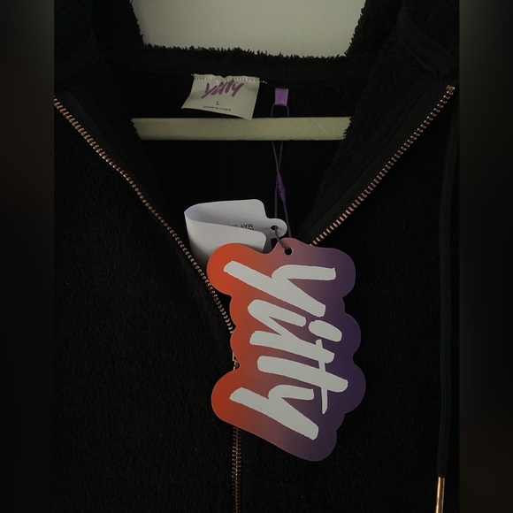NWT YITTY Pet Me Short Fuzzy Zip Up One Piece Black Size Large - Picture 2 of 14